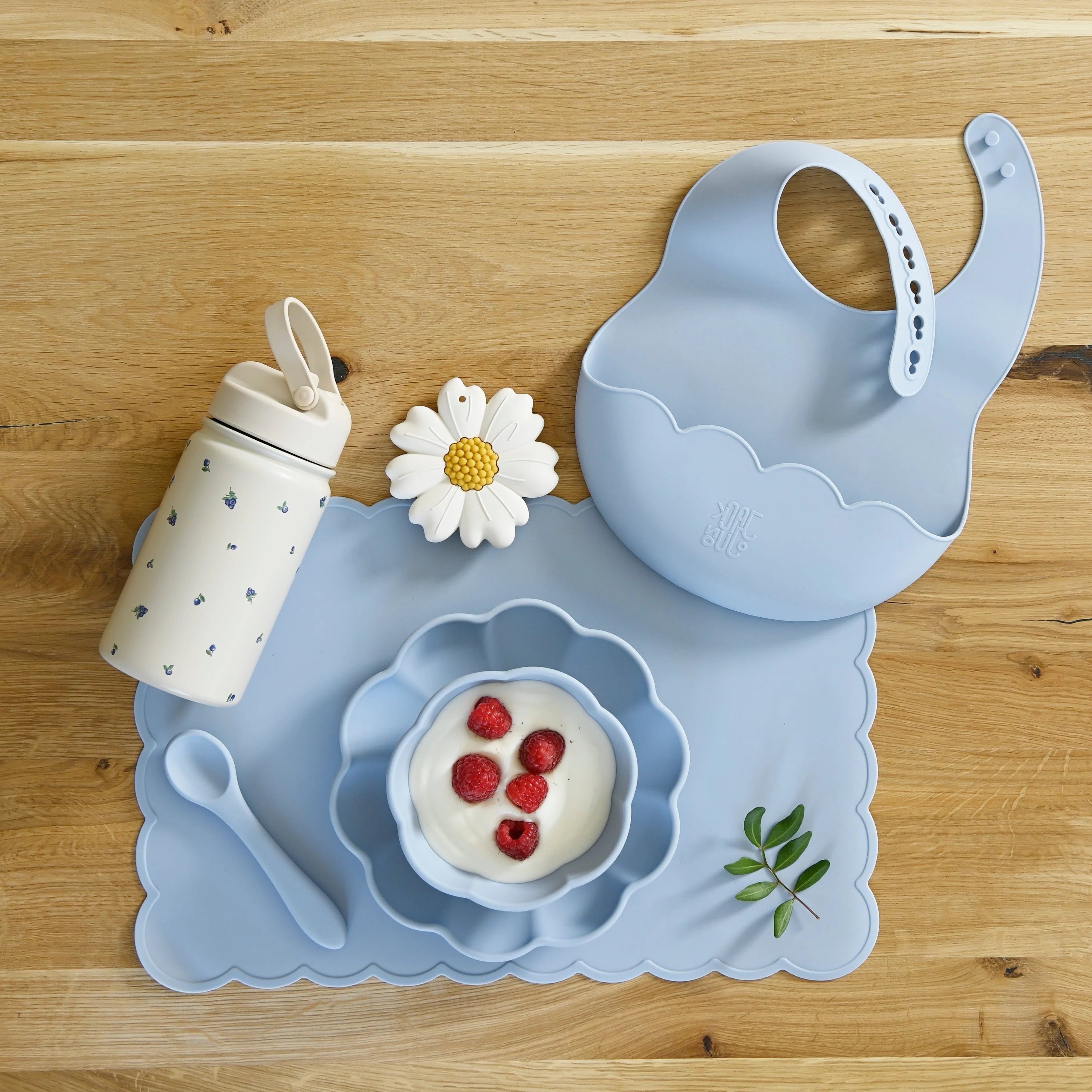 Spisebrikke i Silikon – 38×25 | Poppy Placemat, Blå - Pale Blue