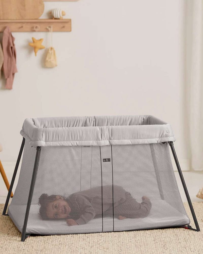 BabyBjörn Reiseseng Baby 0-3år - m/ Madrass og Reisebag | Travel Cot Light