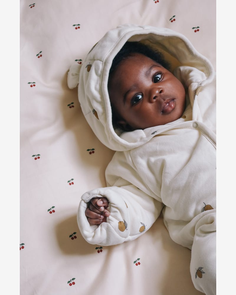 Heldress Baby - 100% Øko Bomull i tykk kvalitet | Newborn Onesie with Hood