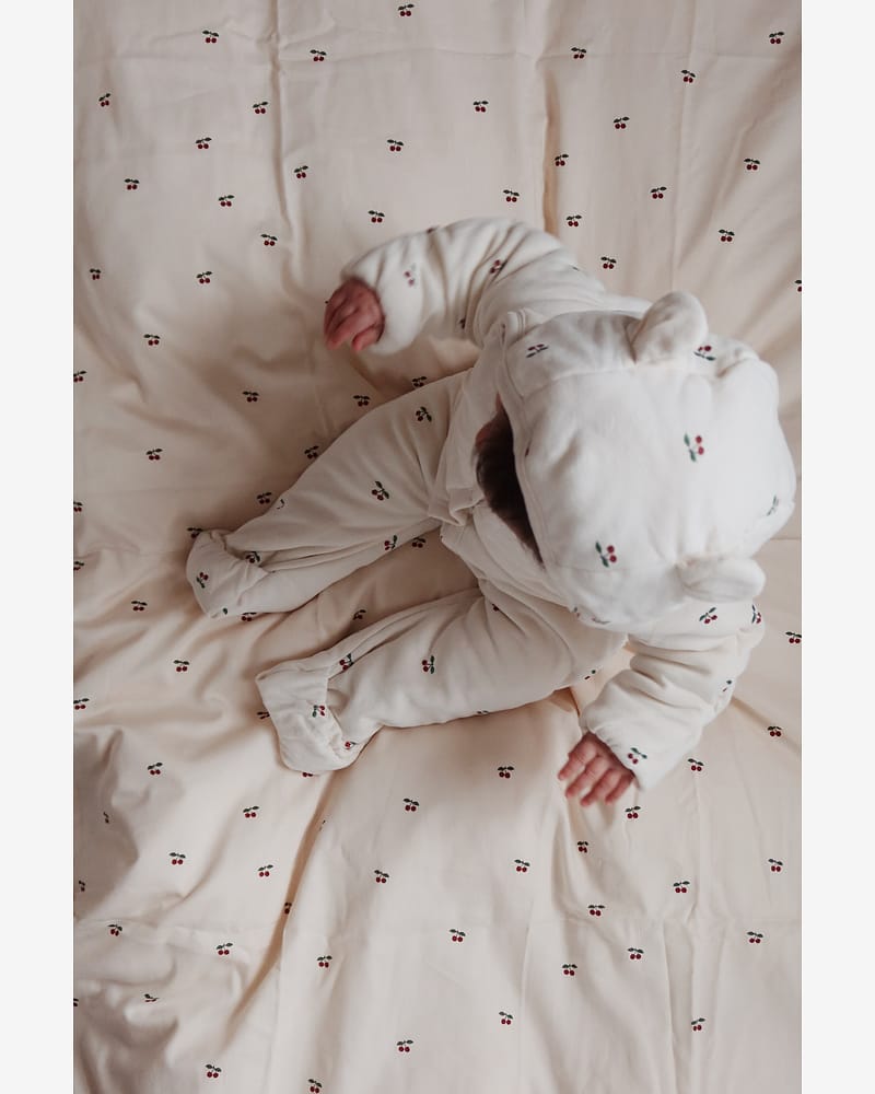 Heldress Baby - 100% Øko Bomull i tykk kvalitet | Newborn Onesie with Hood