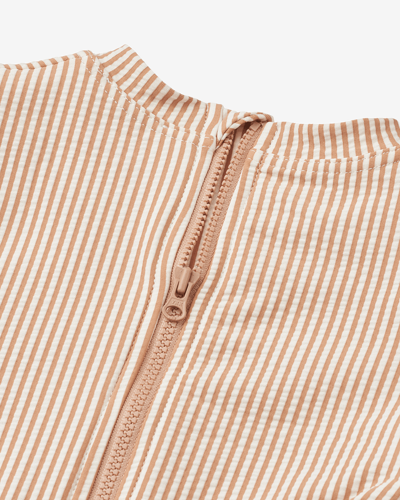 Badedrakt med Armer og Volanger - UV drakt UPF 40+ | Sille Seersucker Swimsuit