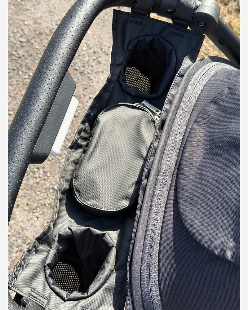 Koppholder til Barnevogn m/ Liten Lomme - Vannavvisende