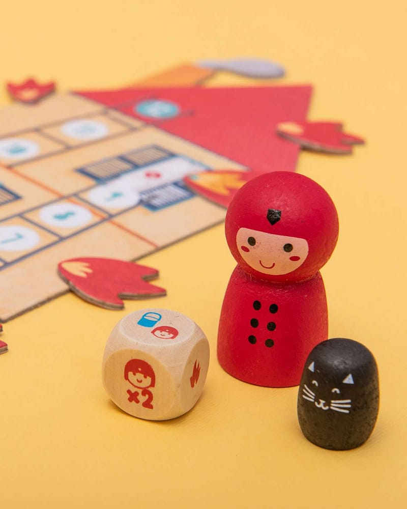 Brettspill Barn 3år+ - Lagspill "Hjelp Brannmannen" | Save the Cat POCKET GAME