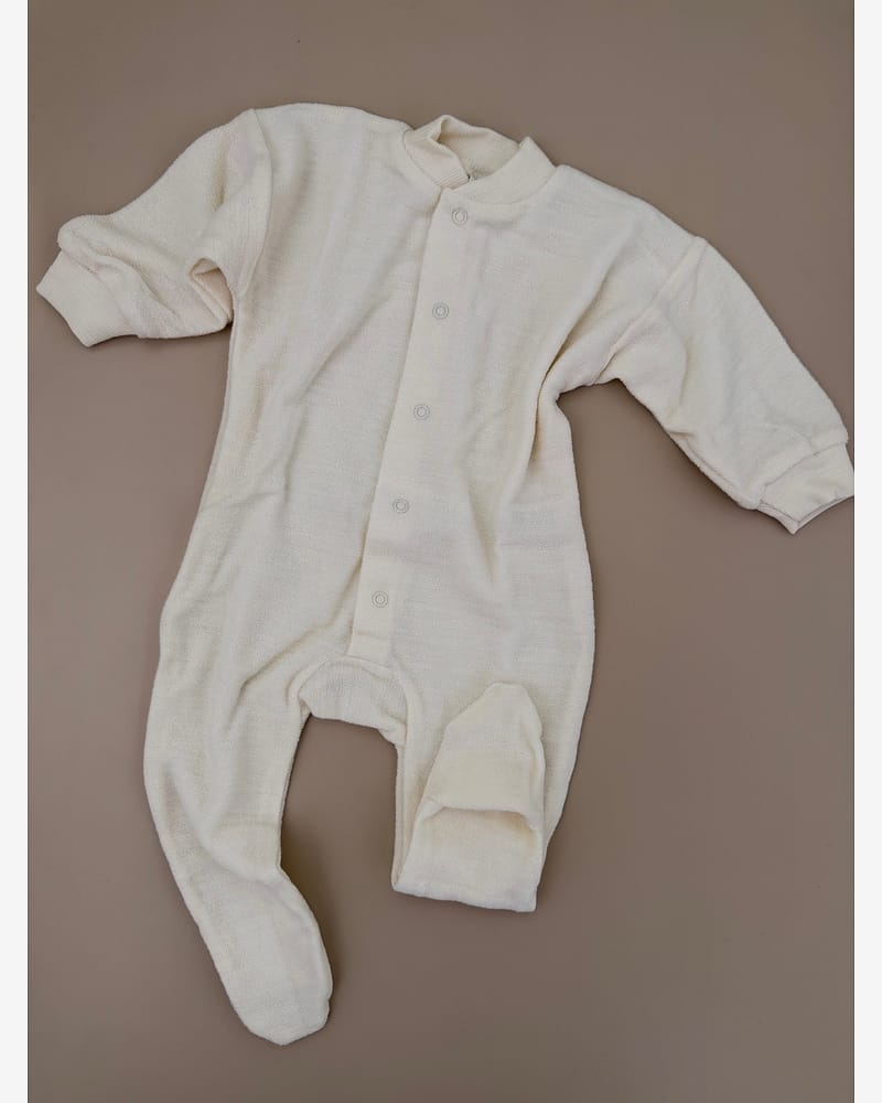 Pysjamas med Føtter i ullfrotte - 100% ubehandlet ull