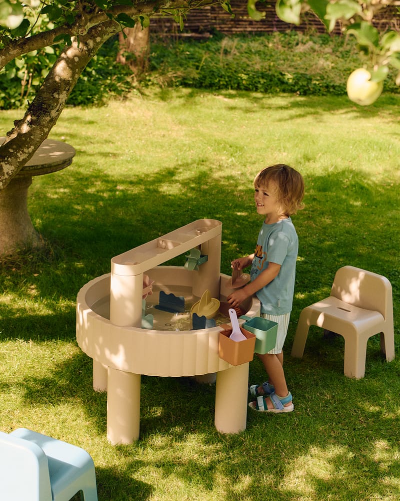 Allsidig Aktivitetsbord for Barn - Lek inne og ute hele året | Sepp Activity Table