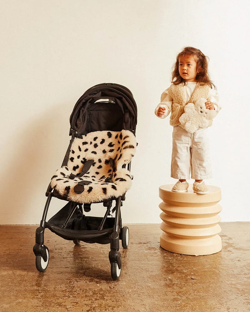 Lammeskinn til Vogn, Vippestol og Moseskurv - 100% Merino | Snuggler