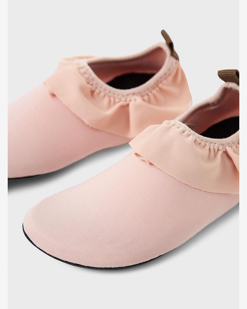 Badesko m/ Volanger - Sklisikker gummisåle | Swim Slippers Lil