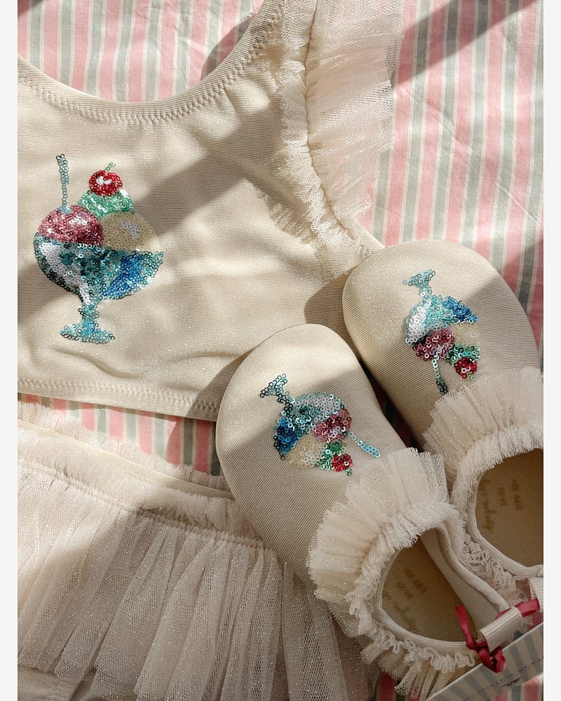 Badesko med Volang - Sklisikker Såle | Amandine Frill Shoes