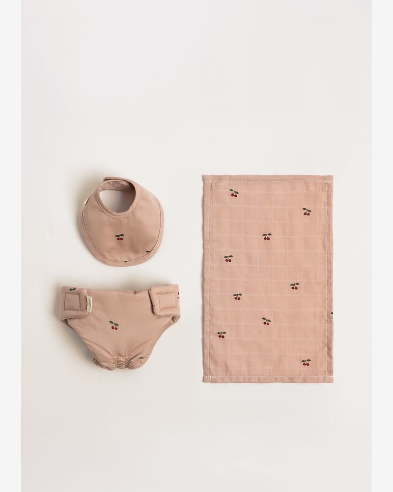 Dukketilbehør 3pk - Bleie, Gulpeklut og Siklesmekke | Doll Nursery Set