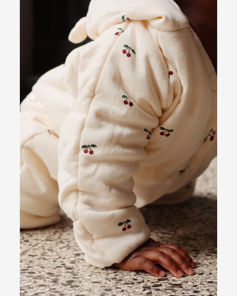 Heldress Baby - 100% Øko Bomull i tykk kvalitet | Newborn Onesie with Hood