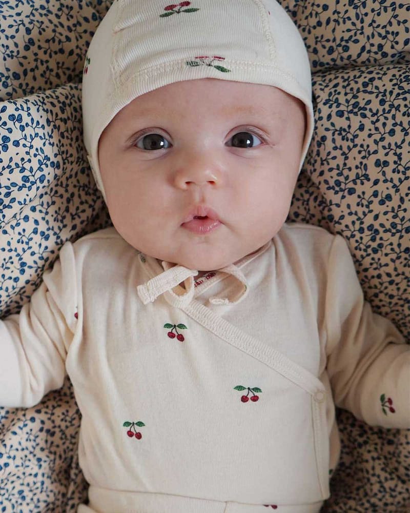 Babylue med knyting - 100% Økologisk Bomull | Baby Helmet GOTS