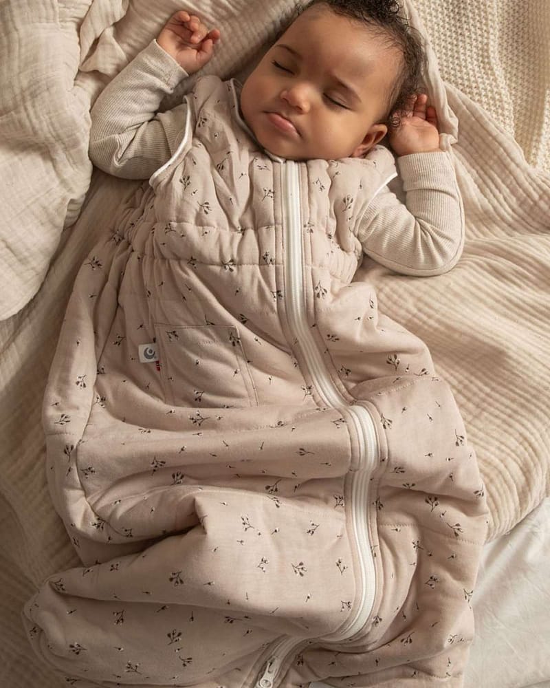Nattpose Night Blomma – Baby 3-18 mnd