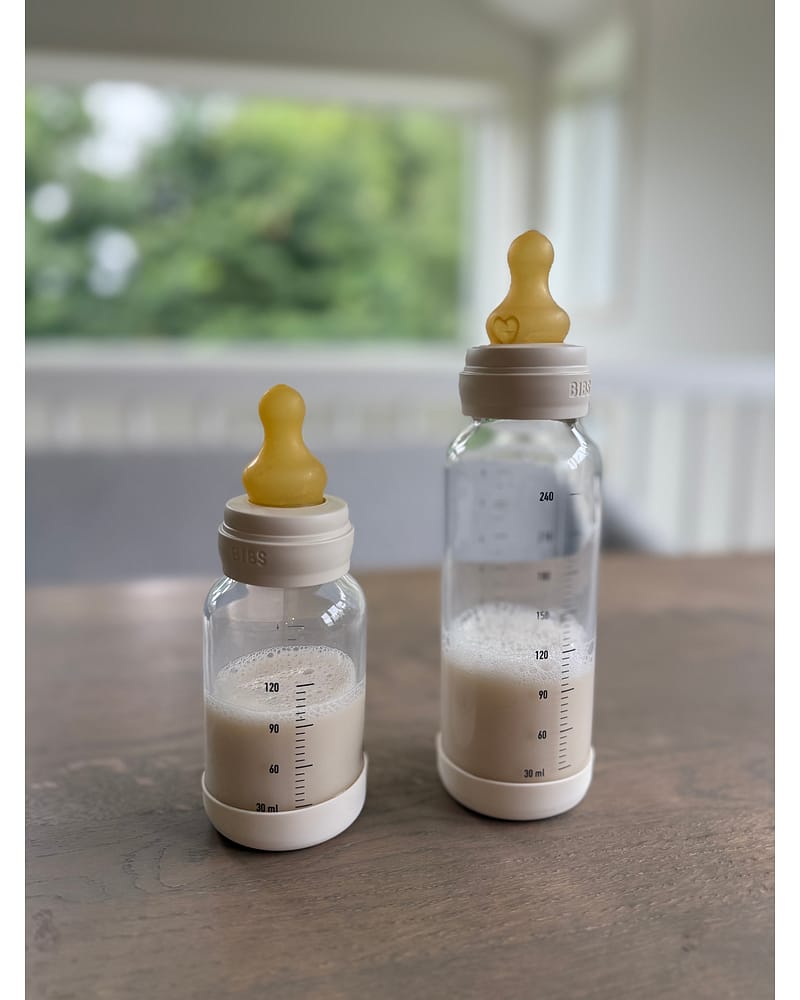 BIBS Tåteflaske i Glass med silikonbunn | Komplett Sett - 240ml
