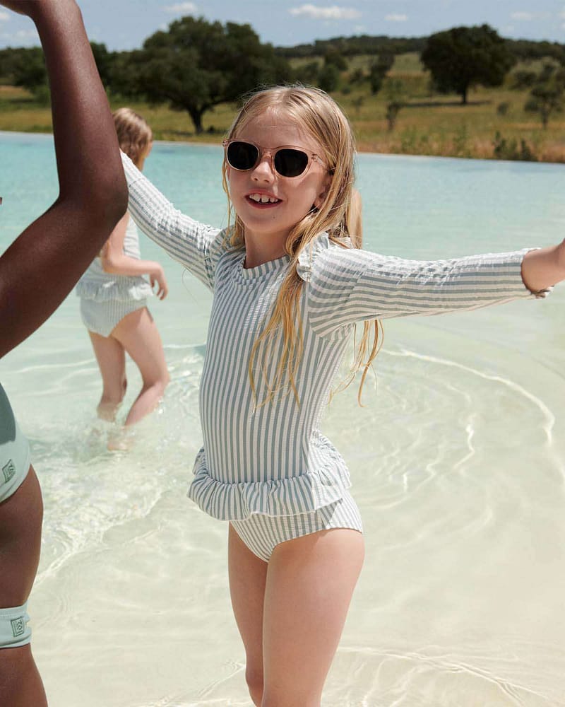 Badedrakt med Armer og Volanger - UV drakt UPF 40+ | Sille