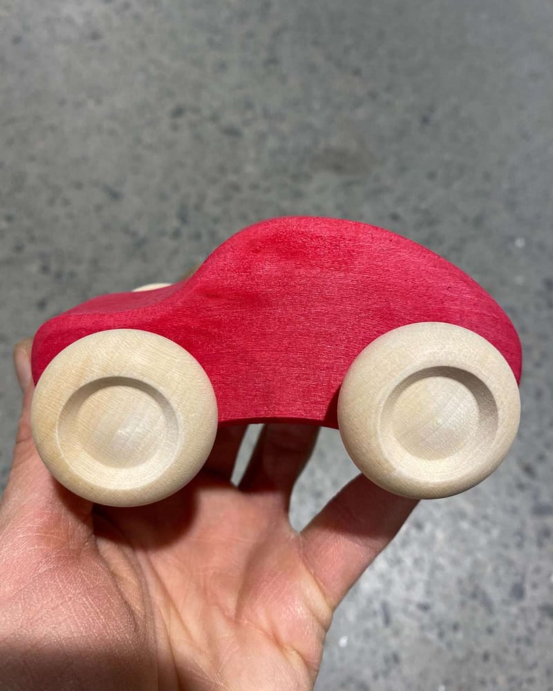 Lekebil i tre - Håndlaget Treleke - 10cm