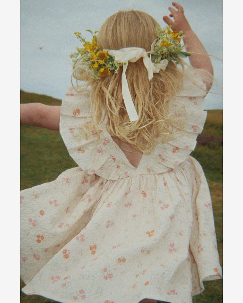 Kjole Barn M/ Volanger - Øko Bomull, Vevd Seersucker-Kvalitet | Elin Frill Dress