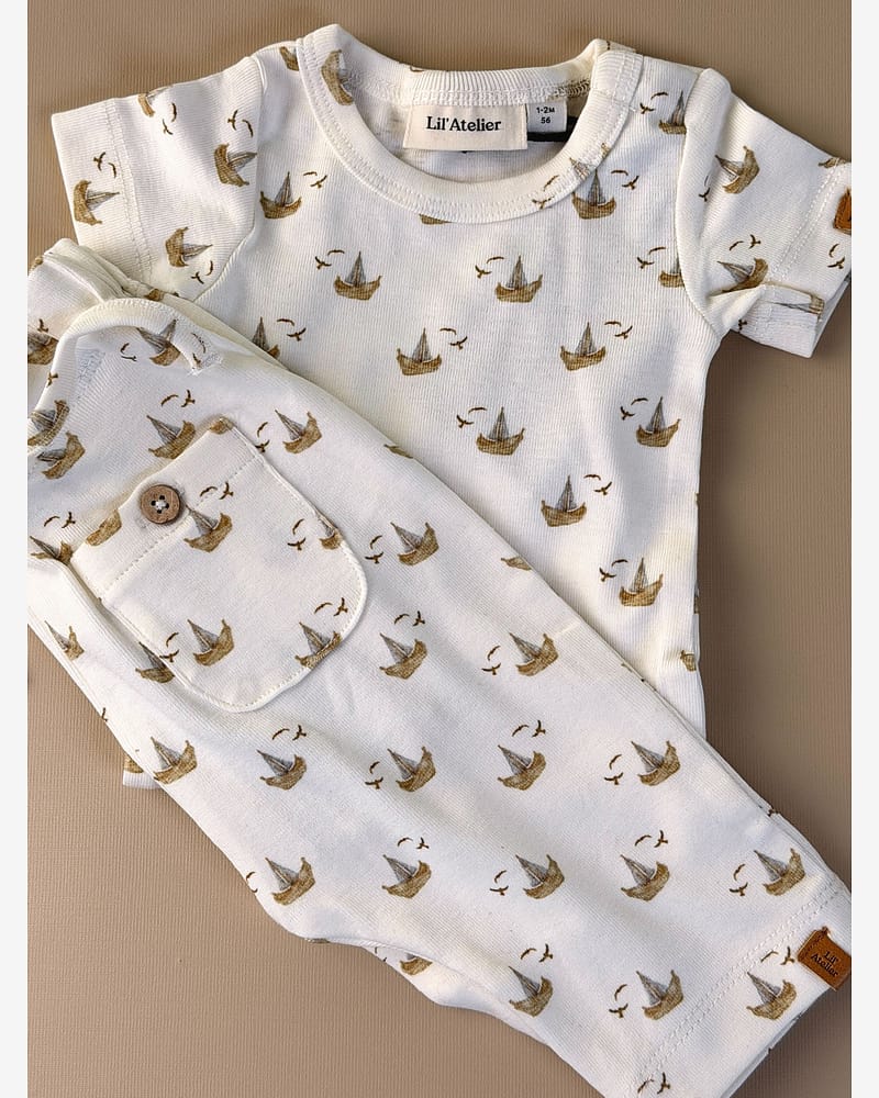 Kortermet Body i Ribb - Jersey, Øko TENCEL | NBMGAYO SLIM BODY LIL