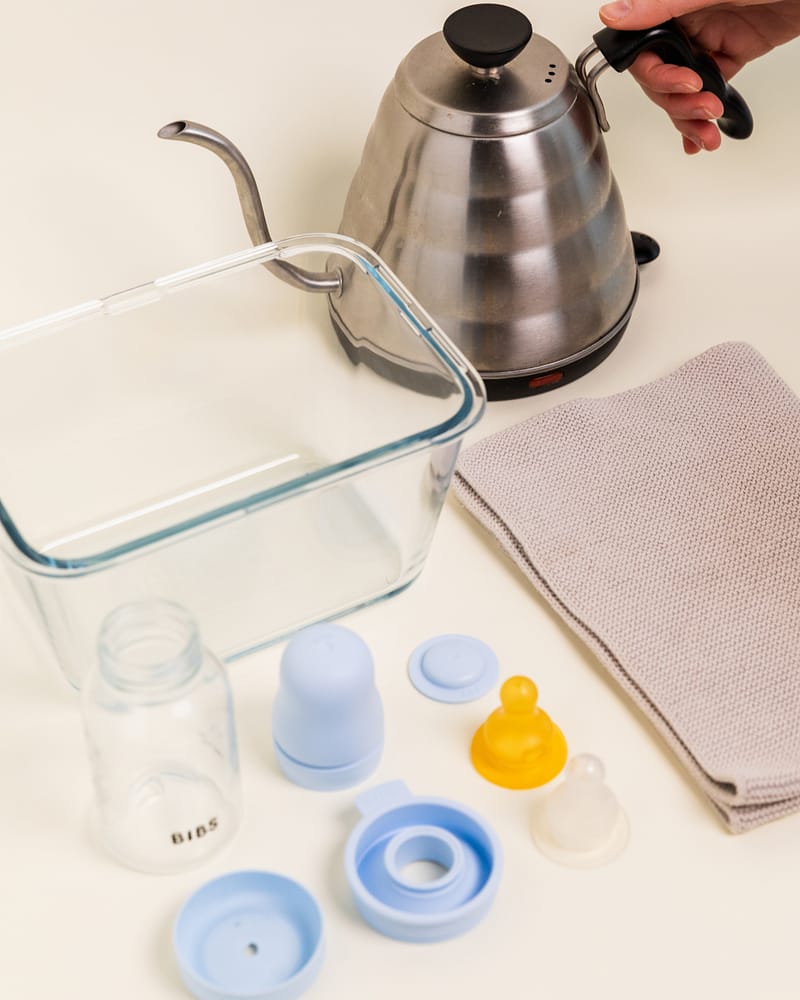 BIBS Tåteflaske i Glass med silikonbunn | Komplett Sett - 120ml