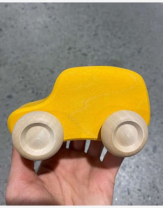 Lekebil i tre - Håndlaget Treleke - 10cm