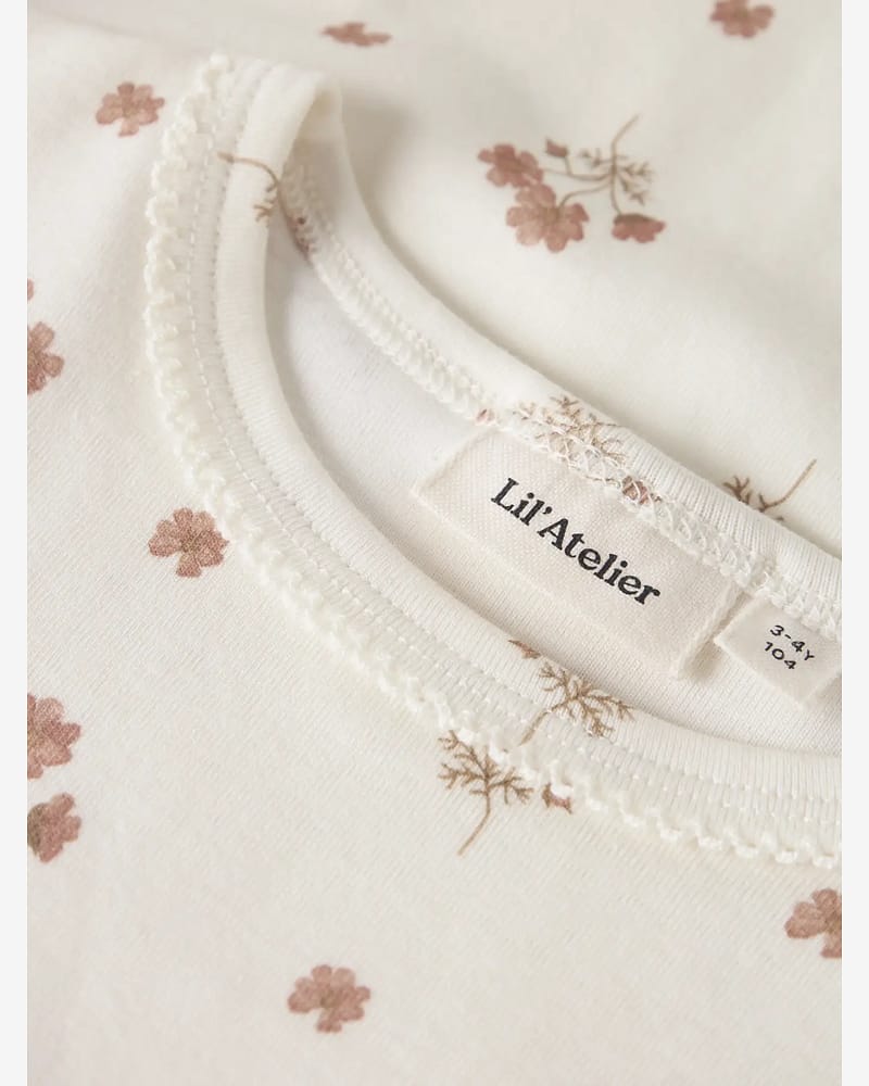 Trøye Langermet M/ Print Barn - Øko TENCEL | NMFLAYO SIG LS SLIM TOP LIL