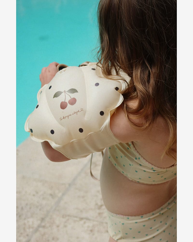 Armringer Barn | Water Wings Shell