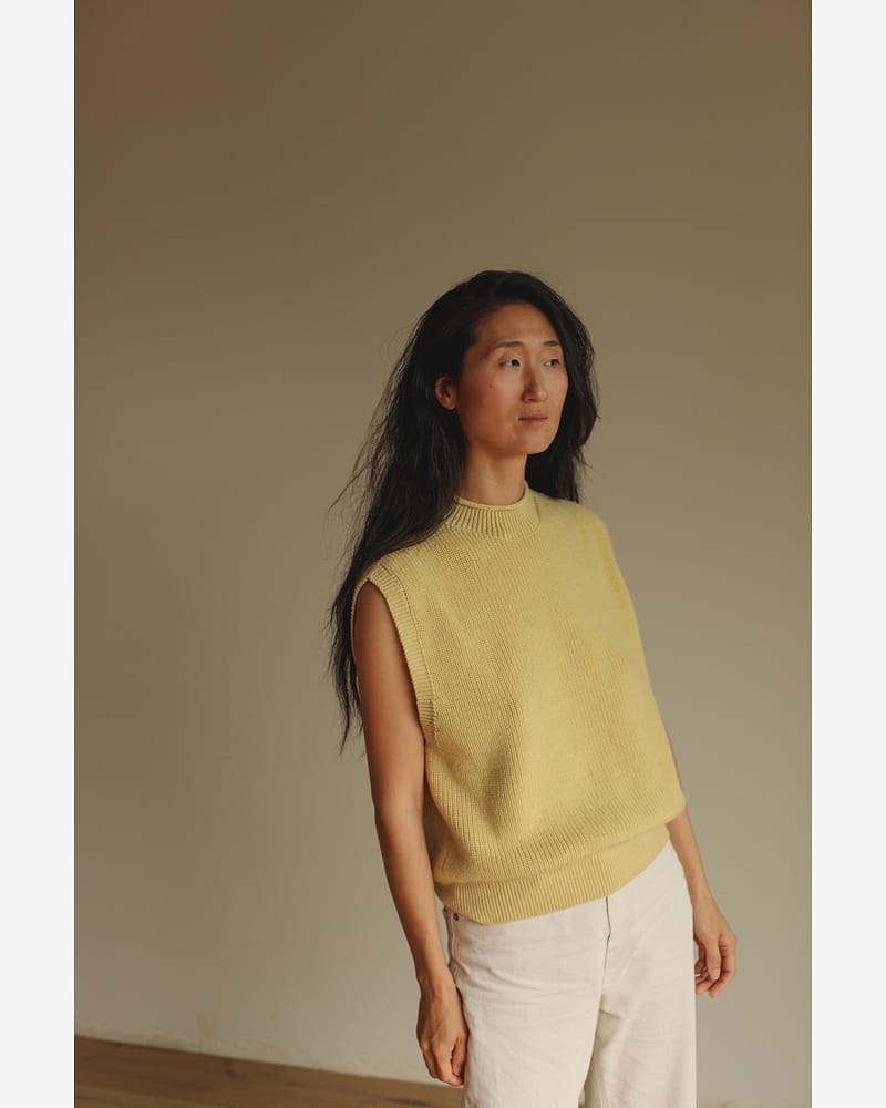 Ullvest Dame - Strikket 100% Merino, Ubehandlet ull | Helle Adult