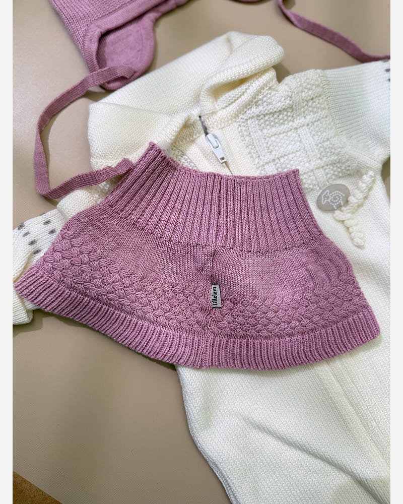 Ullhals Barn - Strikket