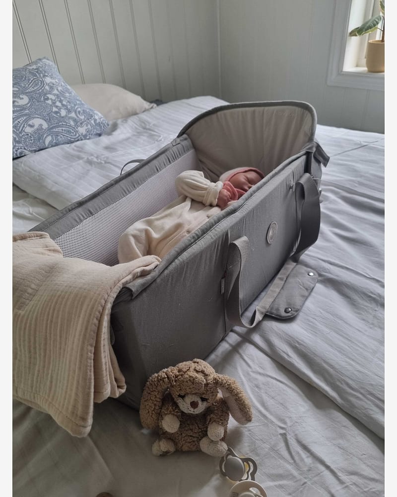 Babynest & Babylift - Multifunksjonelt Babyrede | Favn II Carrynest