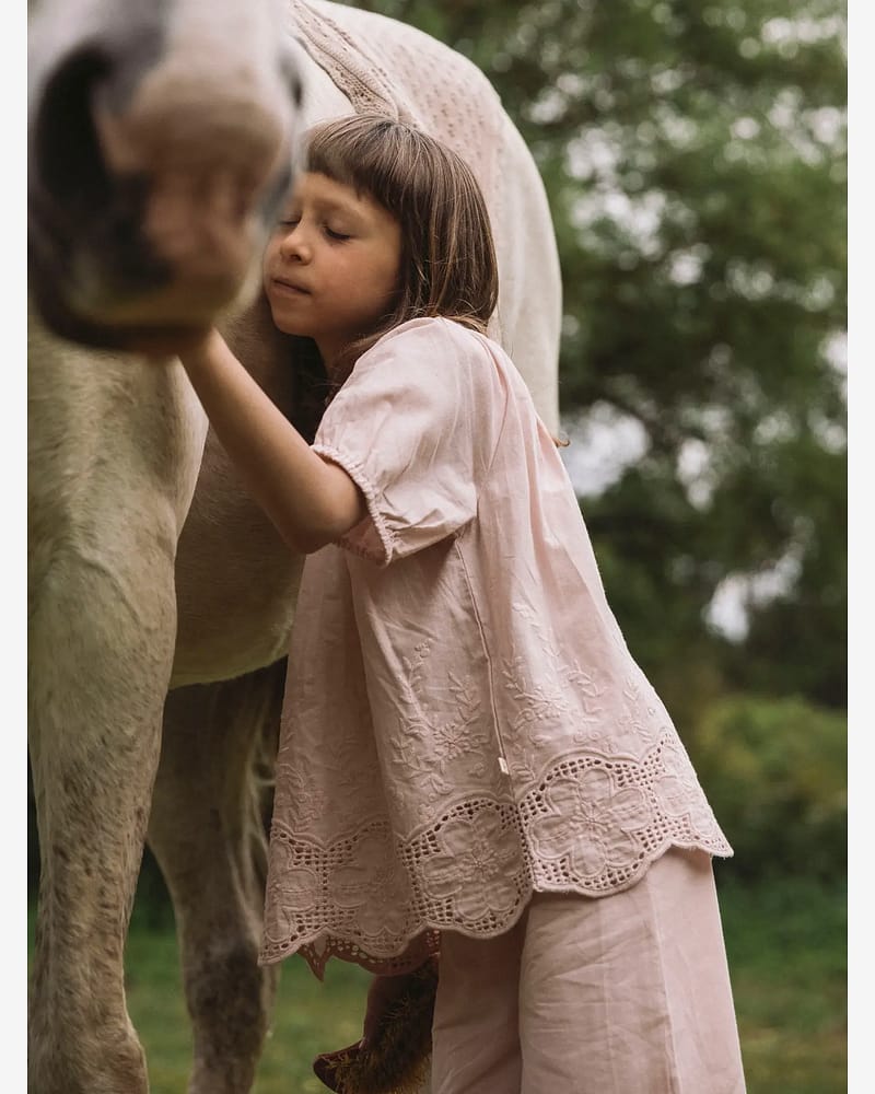 Bluse Barn m/ Broderi - Øko Bomull | NMFDAYNA SS LOOSE SHIRT LIL