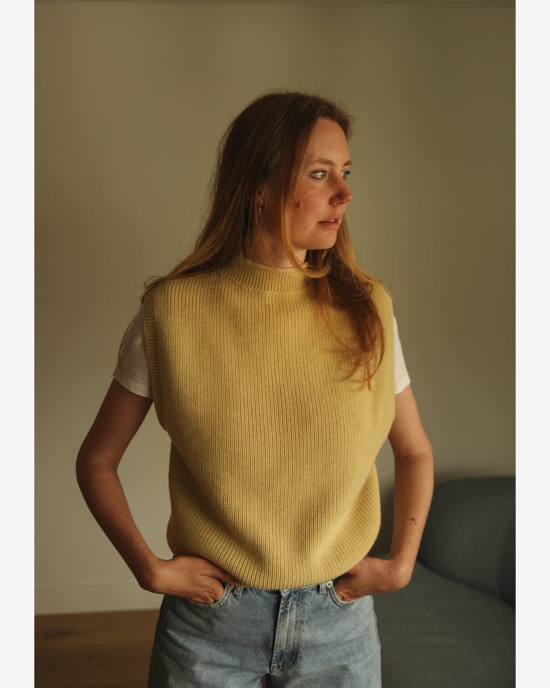 Ullvest Dame - Strikket 100% Merino, Ubehandlet ull | Helle Adult