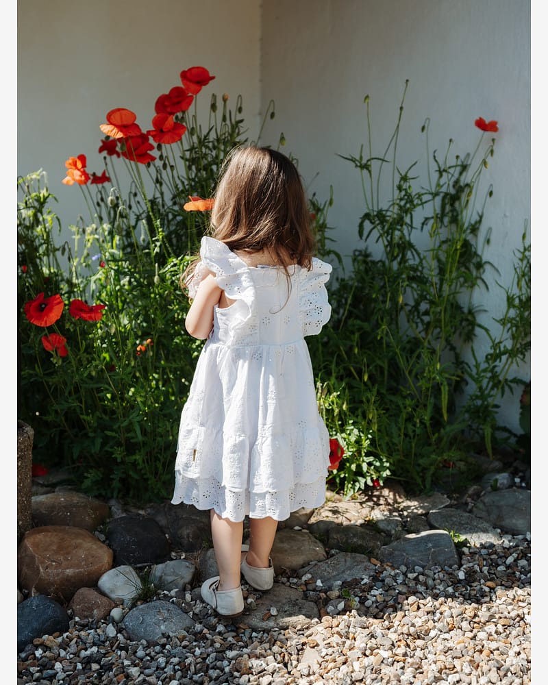 Kjole Barn m/ Broderte Blomster - 100% Bomull | HCKaroline