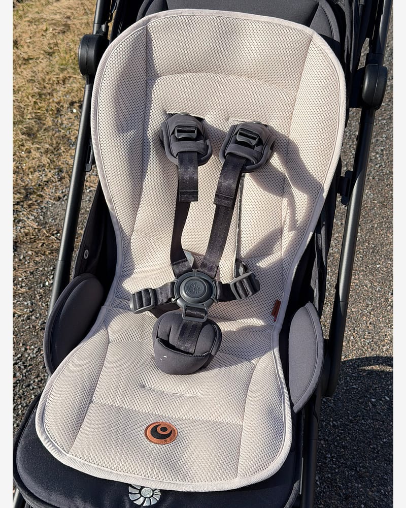 Air Inlay Barnevogn - Underlag i tykt AirMesh-skum