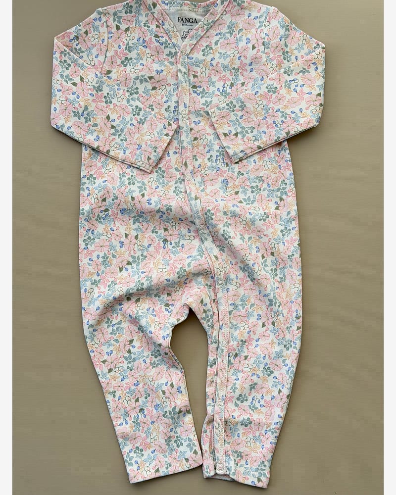 Heldress / Babypysj - 100% Øko Bomull | Fio Onesie