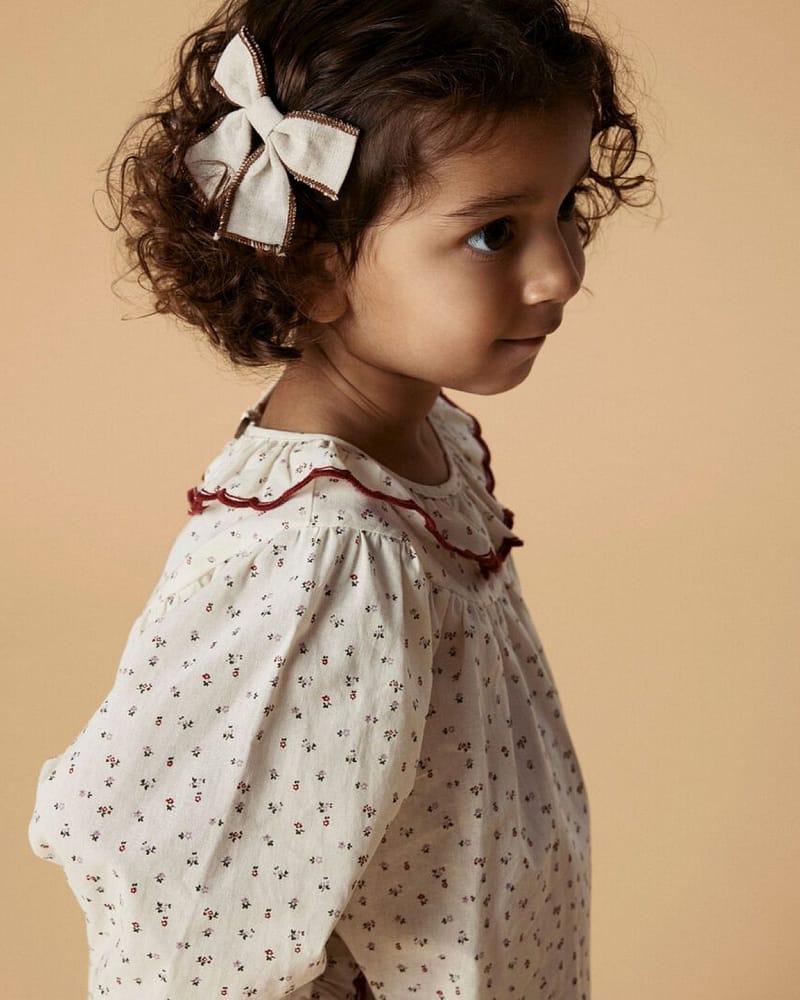 Bluse m/ Volangerkrage Barn - 100% Øko Bomull | RASIA LS LOOSE SHIRT LIL
