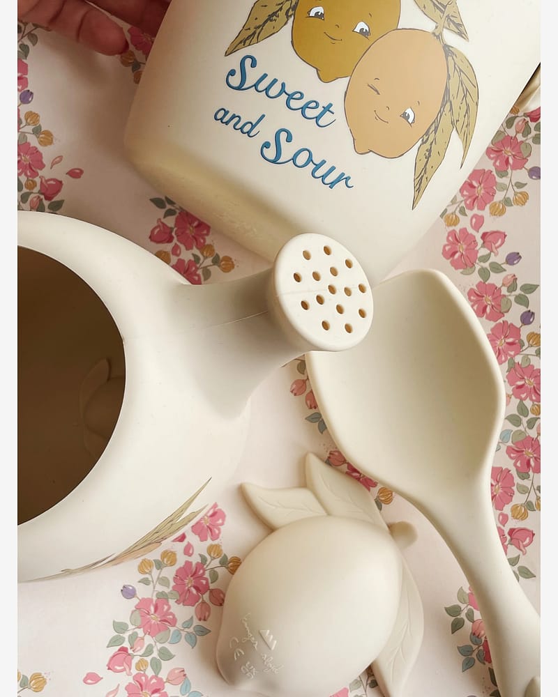 Sandkasseleker 4pk - M/ Bøtte, Spade og Vannkanne | Silicone Beach Toy Set