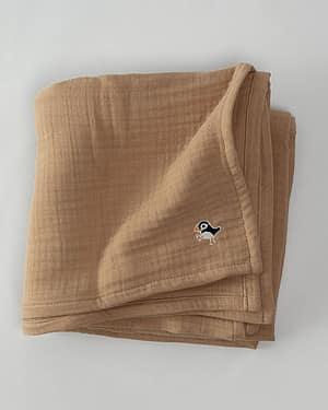 swaddle svopeteppe baby lunni 100x100cm organisk musselin gots sand