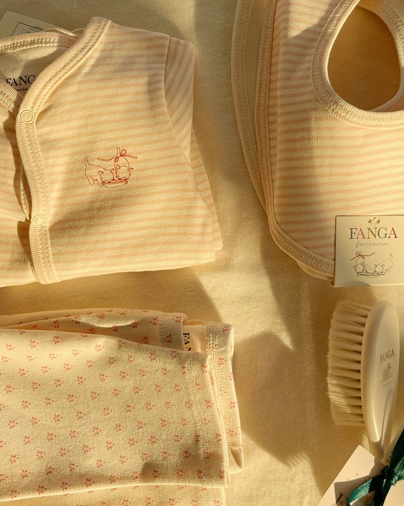 Heldress / Babypysj - 100% Øko Bomull | Fio Onesie