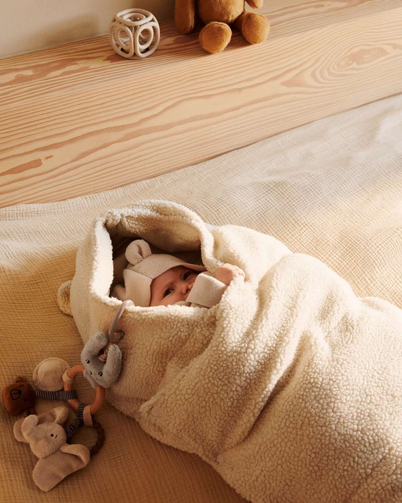 Babyleke m/ rangle, bitering og lekespeil | Angie Activity Toy