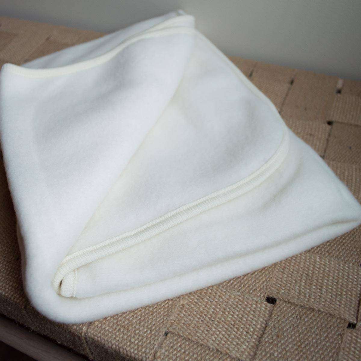 Babyteppe i ullfleece, ubehandlet ull – 80x100cm
