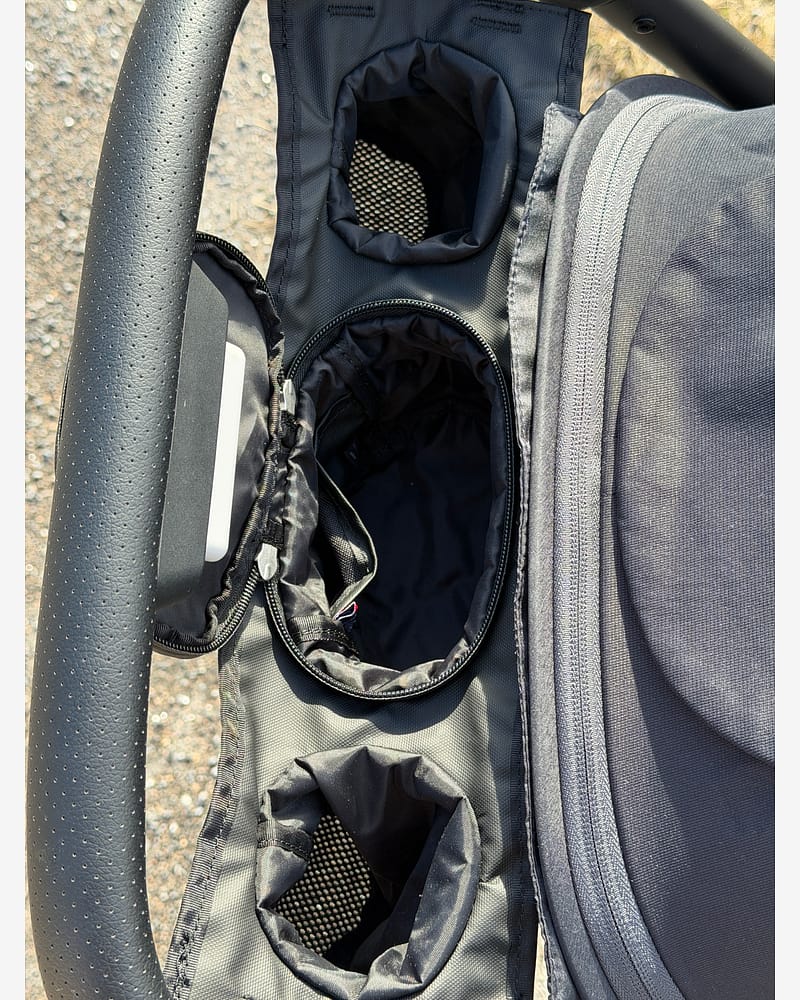 Koppholder til Barnevogn m/ Liten Lomme - Vannavvisende