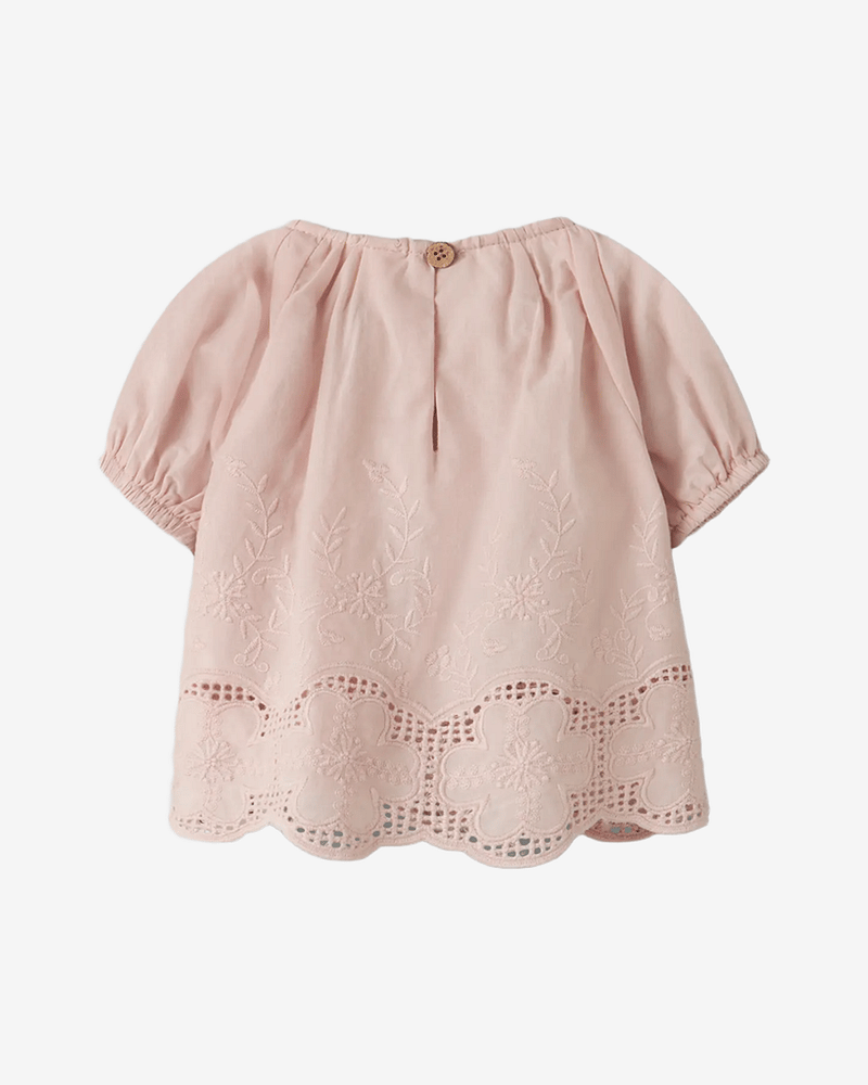 Bluse Baby m/ Broderi - 100% Øko Bomull | NBFDAYNA SS LOOSE SHIRT LIL