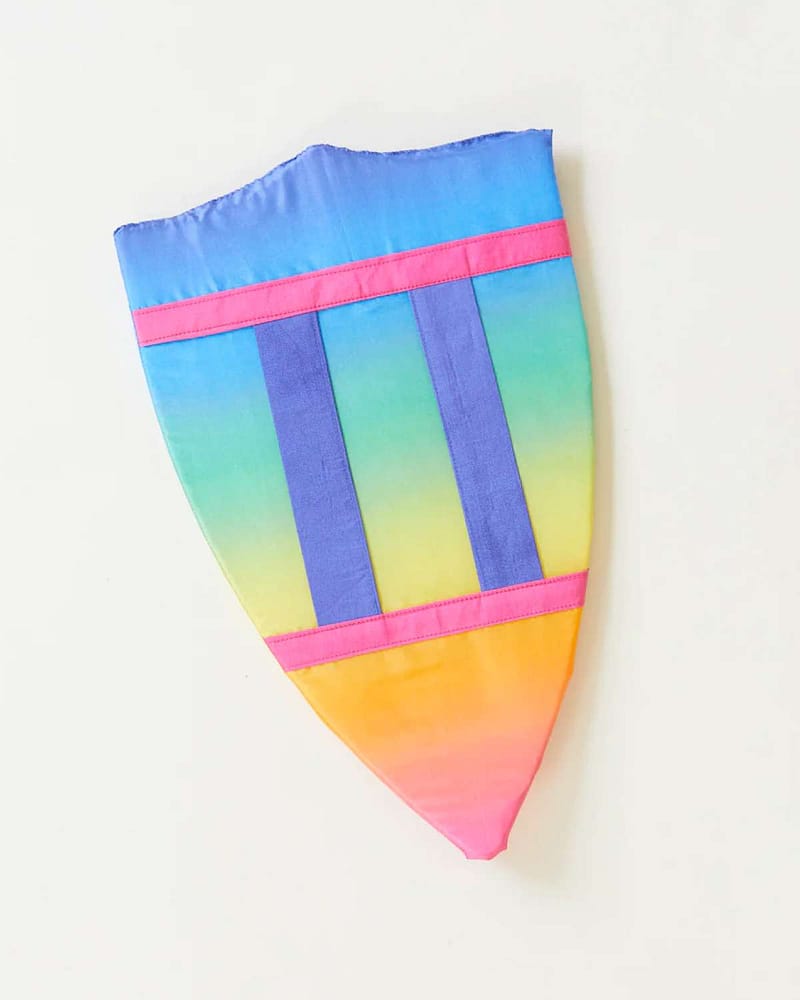 Lekeskjold av skum og silke - 40x24cm |  Rainbow Shield