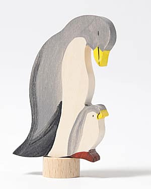 bursdagsring grimms lysestake trefigur to pingviner mor unge