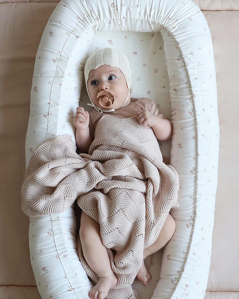 Babyteppe - 80x100 - Strikket Øko Bomull | Scallop Knit Blanket