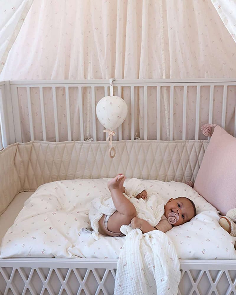 Sengekant Sprinkelseng 60×120 - Økologisk | Cot Bumper