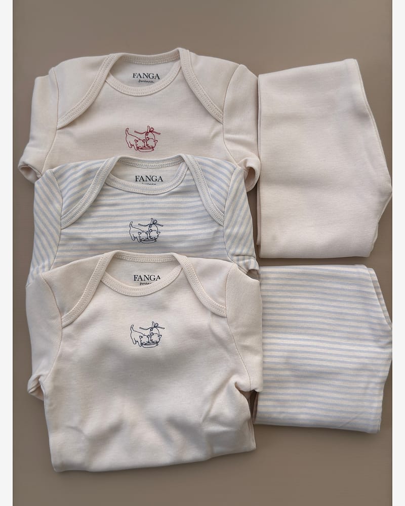 3pk. Body m/ Konvolutt Hals - 100% Øko Bomull | Fio Body - Gavepakke