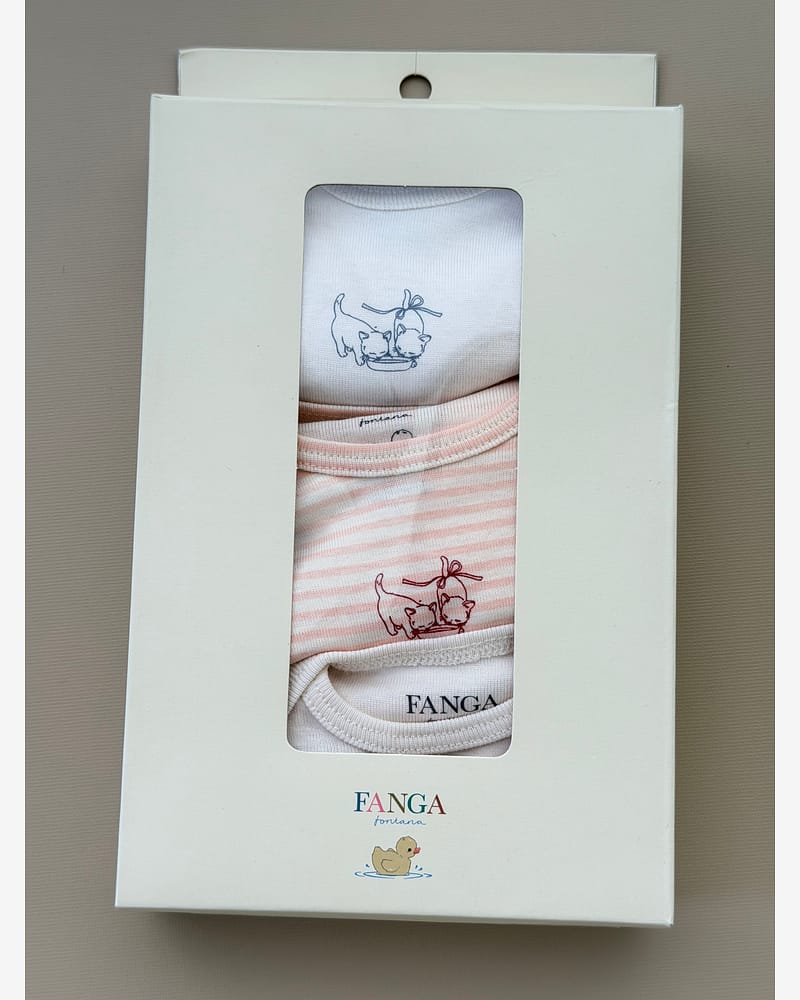 3pk. Body m/ Konvolutt Hals - 100% Øko Bomull | Fio Body - Gavepakke