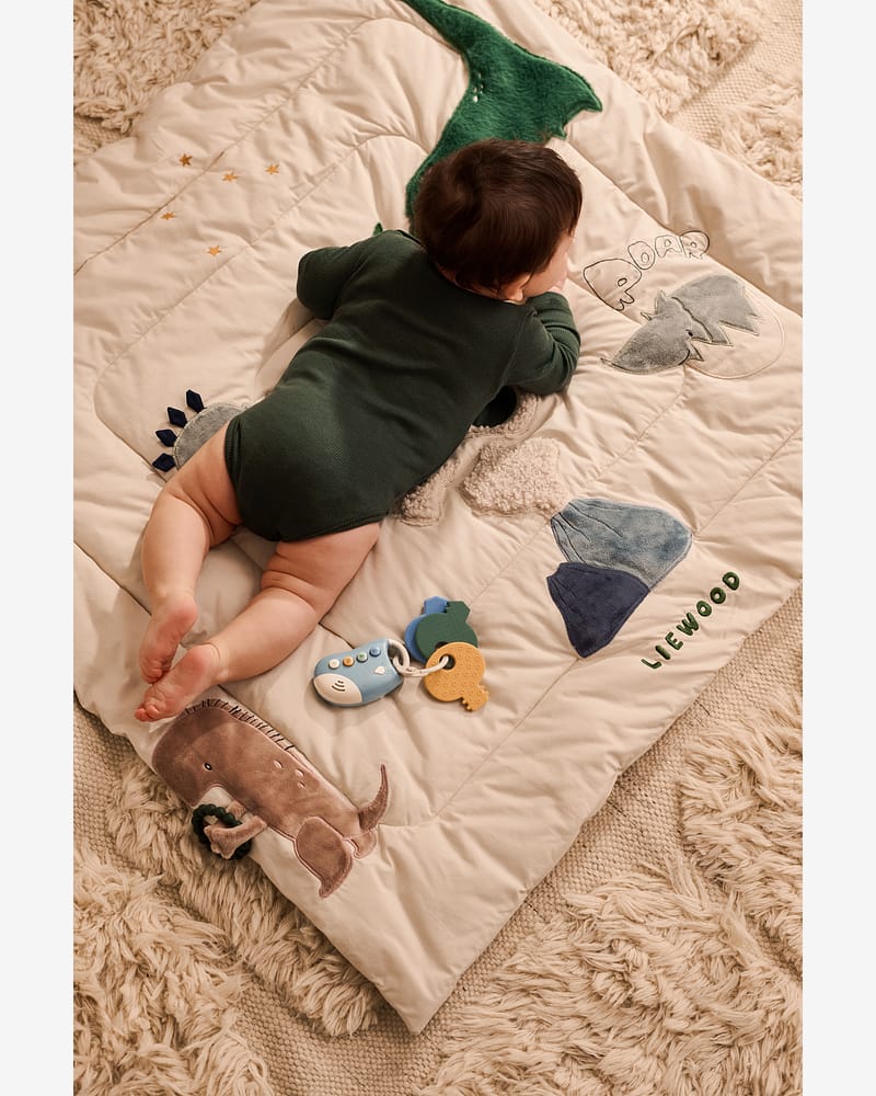 Lekematte, 95x95 cm - Bernet Classic Activity Blanket
