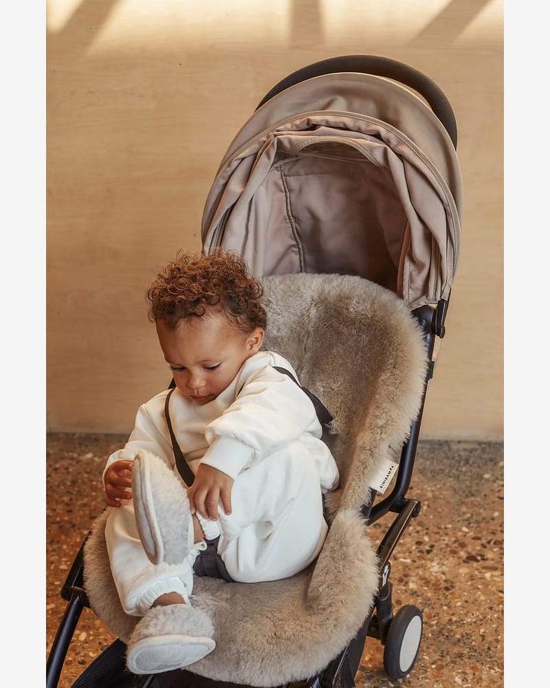 Lammeskinn til Vogn, Vippestol og Moseskurv - 100% Merino | Snuggler